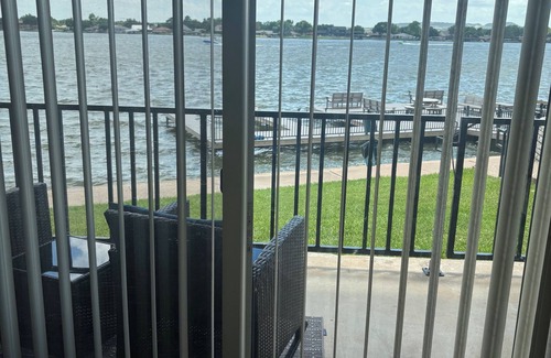 Granbury Condo | Lakeside Getaway - The Escape - Granby TX