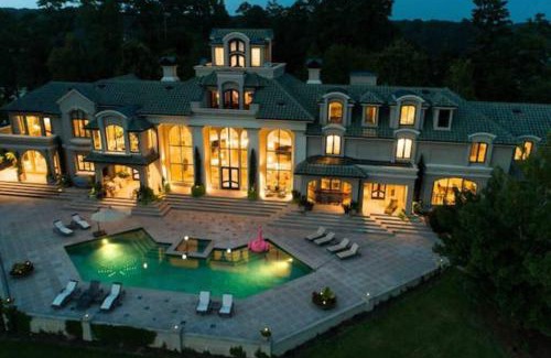 Alexander City Villa | Lakeside Grande Villa