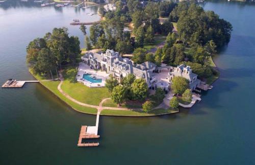 Alexander City Villa | Lakeside Grande Villa