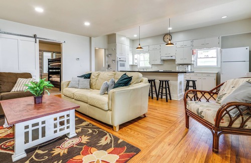 Litchfield House | Lakeside Litchfield Home w/Patio & Gas Grill!