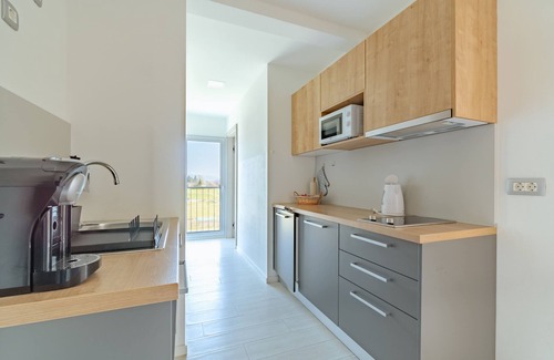 Bled House | Lakeside Living: Modern Apartment Just 400m from Lake Bled