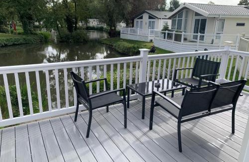 Clacton-on-Sea House | Lakeside Lodge Valencia 2 bedroom