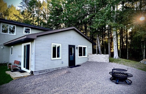 Phillips Cabin | Lakeside, Long Lake Cabin 4! | 2 Bed, 1 Bath