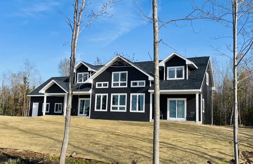 Ontonagon House | Lakeside Lookout 3 Bedroom