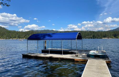 Hayden Lake House | Lakeside Loungin'