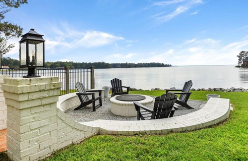 Lake Murray of Richland House | Lakeside Manor Sleeps 10