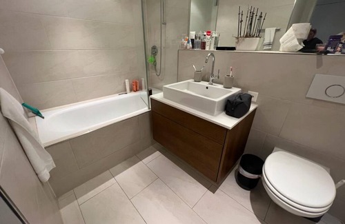 Horgen District Apartment | Lakeside modern 21/2 bed furnished apartment minutes from Zurich.
