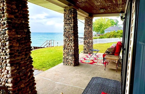 Jeddo House | Lakeside Paradise! A charming blend of cozy comfort and beachfront bliss!