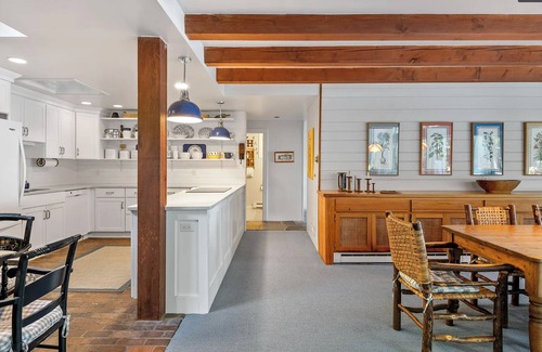 South Casco House | Lakeside & Pet-friendly 4 BR House in Raymond With AMAZING Yard and Private dock