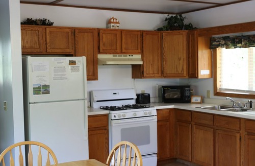 Tomah Cabin | Lakeside Ranch Cabin.