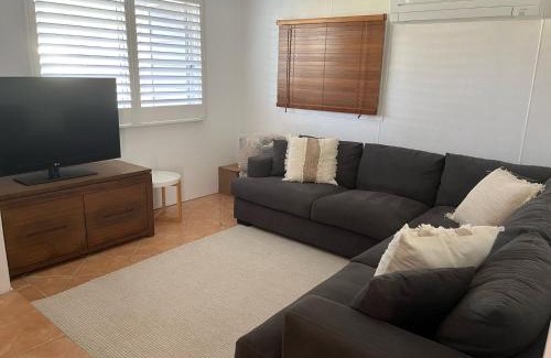 Lake Conjola House | Lakeside Retreat - 3 BR Lake Conjola escape