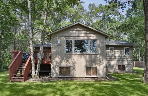 Brainerd House | Lakeside retreat at Blue Heron Hideaway on Red Sand Lake