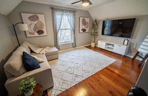 Faribault Cabin | Lakeside Retreat on 2 acres, Fire Pit, Large Deck, King Bed, Bunk Room, Modern