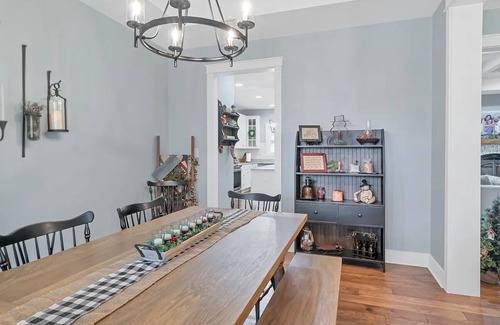Whispering Pines House | Lakeside Serenity: Pines & Tranquility. nYour home for the 2024 US Open