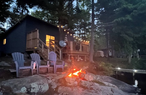 Magnetawan Cottage | Lakeside Serenity: Cozy Retreat on Ahmic Lake