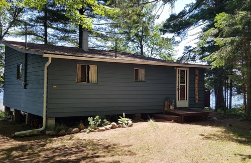 Magnetawan Cottage | Lakeside Serenity: Cozy Retreat on Ahmic Lake