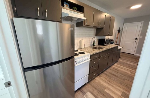 Bridgman Condo | Lakeside Serenity: Charming One-Bedroom Villa