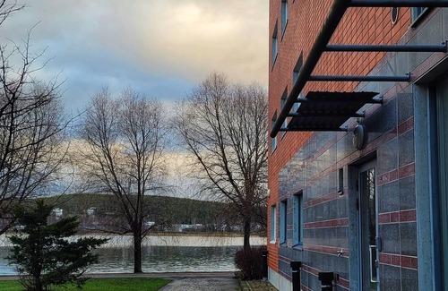 Jyvaskyla Apartment | Lakeside Serenity in Lutakko | sauna, parking, spacious balcony with lakeview