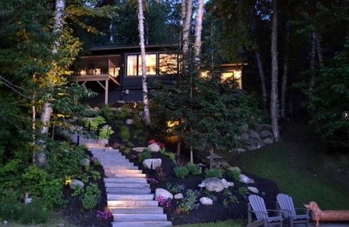 Dorset Cottage | Lakeside Serenity: Modern Comfort Meets Nature