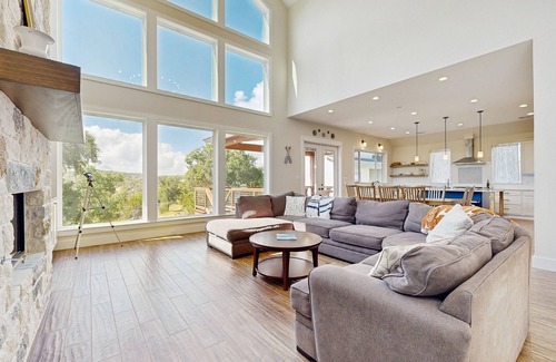 Canyon Lake House | Lakeside Serenity with Private Waterfront Access on Canyon Lake