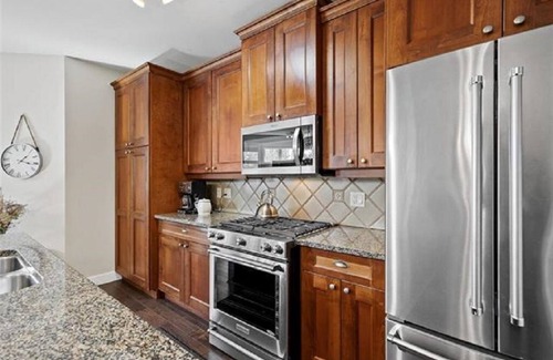 Westbank Condo | Lakeside Updated Condo!