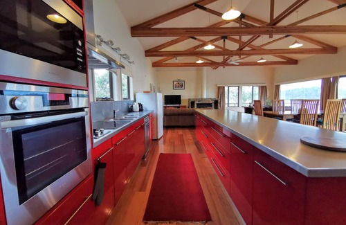 Miena House | Lakeside Views