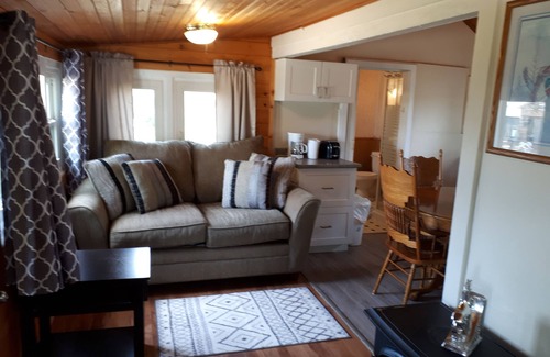 Colchester Cottage | Lakeview 1 Bedroom Cottage on Lake Erie in Colchester (South of Harrow) #67