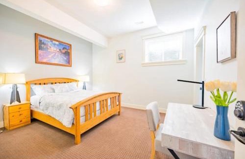 Southwest Mission House | Lakeview 2-bed 2-bath Entire Suite near Summerhill Winery