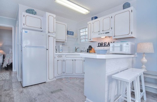 New London Cottage | Lakeview Cottage- Amazing views in Badin Shores