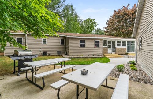 Silver Lake House | Lakeview Cottage - stunning views of Silver Lake.