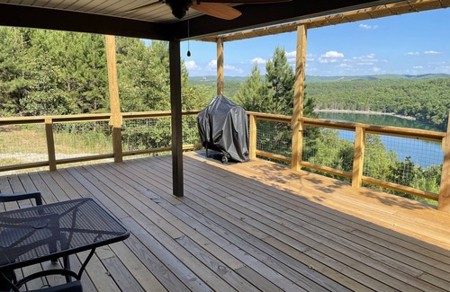 Peel Cottage | Lakeview Cottage