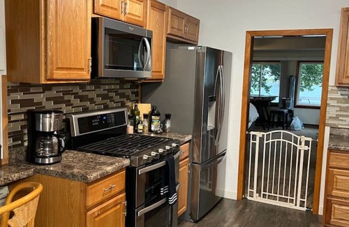 Michigan Center Cottage | Lakeview Cozy Cottage
