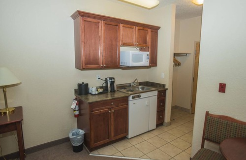 Chetwynd Hotel | Lakeview Inns & Suites - Chetwynd