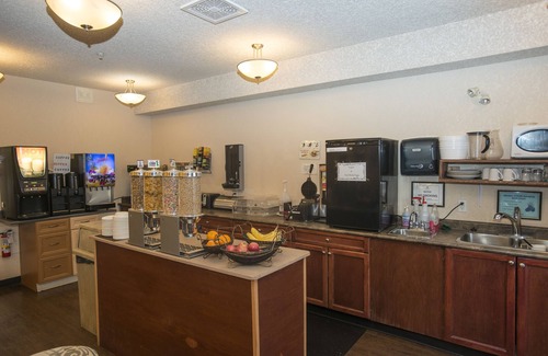 Chetwynd Hotel | Lakeview Inns & Suites - Chetwynd
