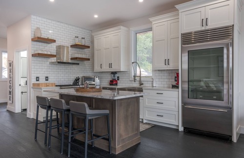 North Kawartha Cottage | Lakeview Luxury Stoney Lake