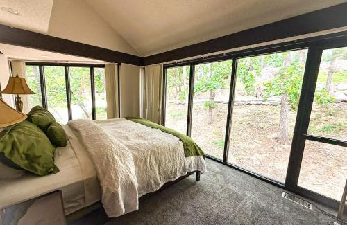 Village of Four Seasons House | Lakeview Treetop Village77-3bed3bapools-8pp