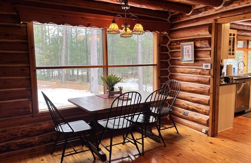 Upper Peninsula Michigan Cabin | Lakewood Lodge - Marquette Log Cabin w/Lake Views
