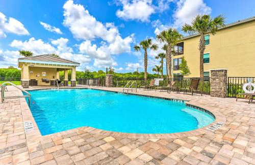 Lakewood Ranch Apartment | Lakewood Natl Golf Club Condo with Lake Views!
