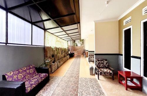 Oro Oro Ombo Hotel | Lancar Homestay Syariah near BNS Mitra RedDoorz