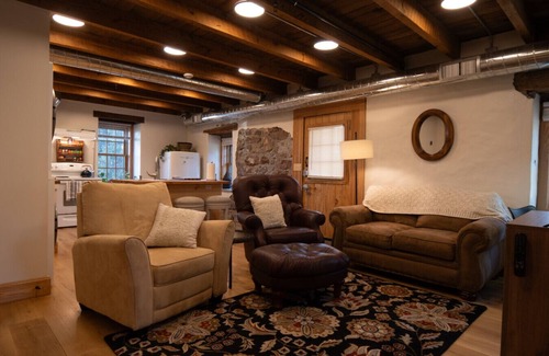 Stouchsburg House | Lancaster Mill Stay Reinholds PA