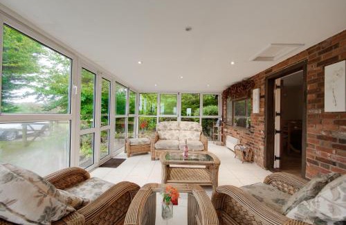 Badlesmere House | Landews Meadow Cottages