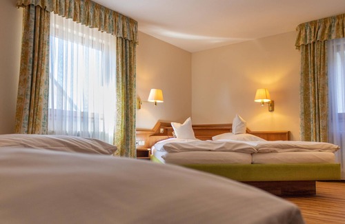 Lossburg Hotel | Landgasthof Hotel Hirsch