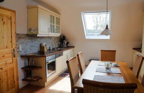 Grimburg Apartment | Landhaus Grimburg - Ferienwohnung Obergeschoss