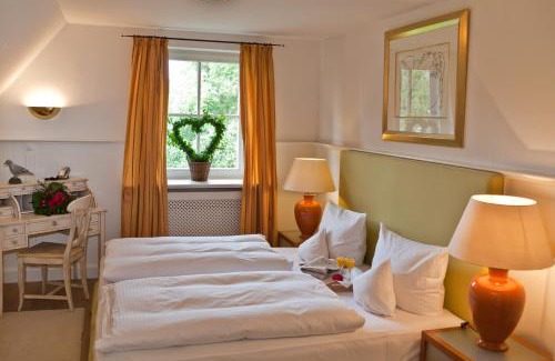 Warnsdorf Hotel | Landhaus Töpferhof bei Travemünde