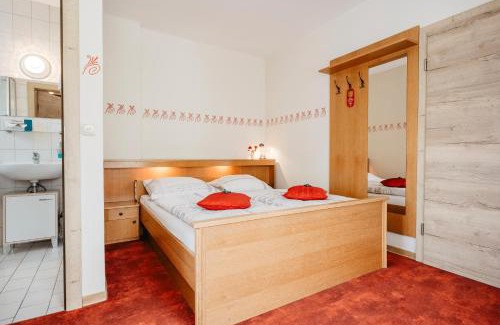 Zenting Hotel | Landhotel Neuhof