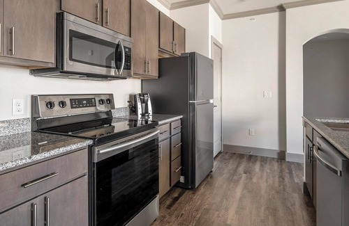 Manor Apartment | Landing | Amazing 1BD, Clubhouse, Pool