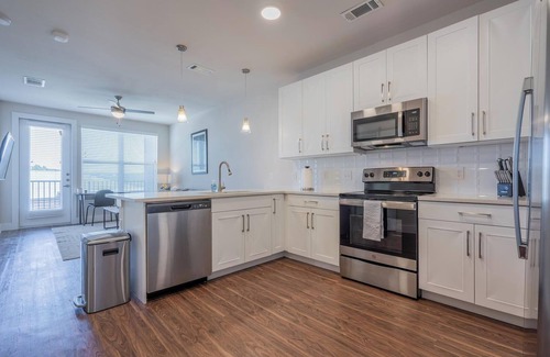 Wetmore Apartment | Landing | Amazing 1BD, Gym, Clubhouse