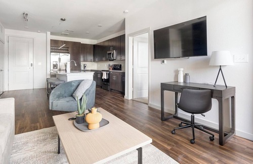 Wetmore Apartment | Landing | Amazing 2BD, Gym, Game Room