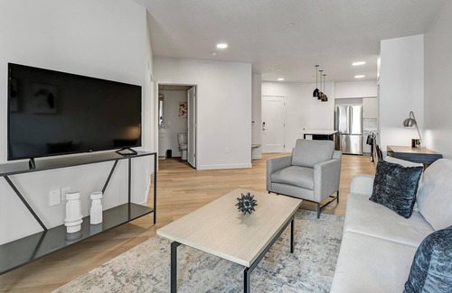 Downtown Salt Lake City Apartment | Landing | Amazing 1BD, Game Room, Courtyard