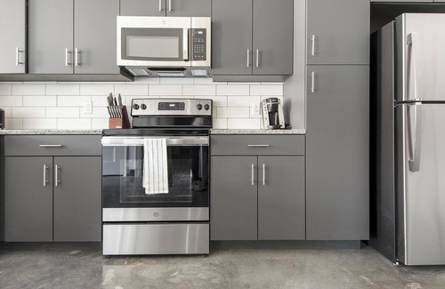 Downtown St. Louis Apartment | Landing at 11th & Spruce - 1 Bedroom in Downtown